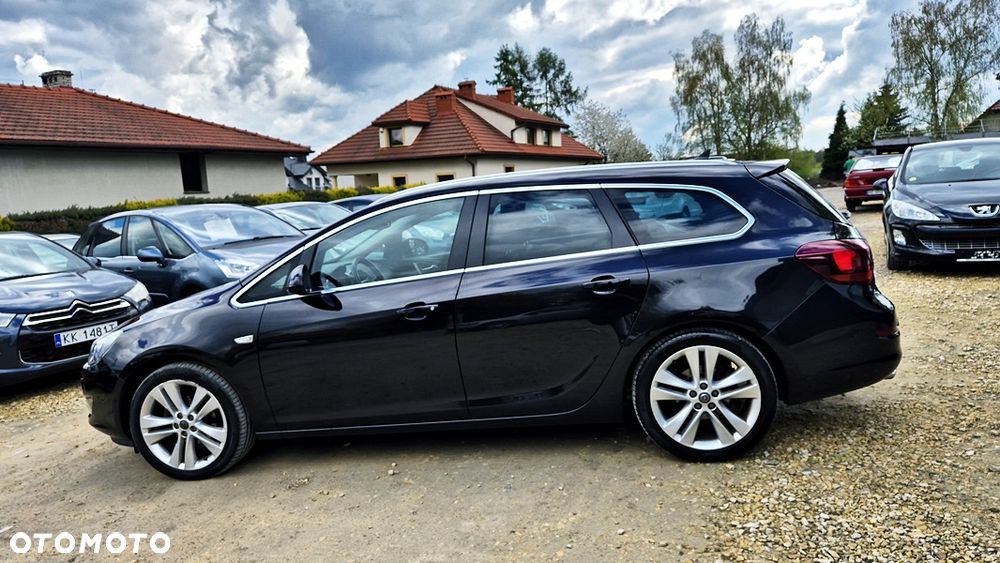 Opel Astra 1.4 Turbo Cosmo - 25