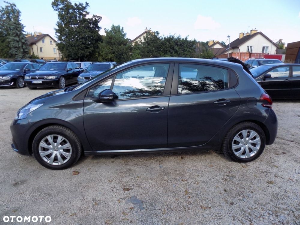 Peugeot 208 - 15