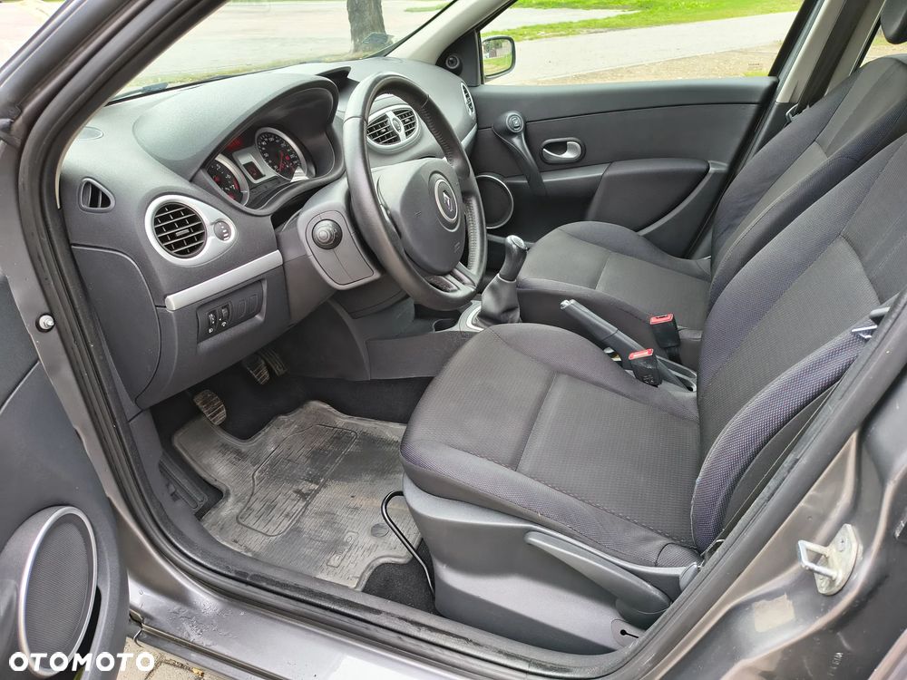 Renault Clio 1.2 16V Expression - 10