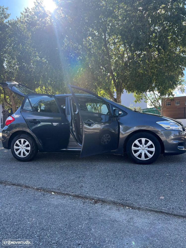 Toyota Auris 1.33 VVT-i ACtive - 1