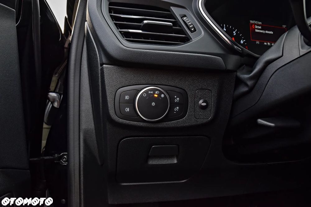 Ford Focus 1.5 EcoBoost Titanium X - 39