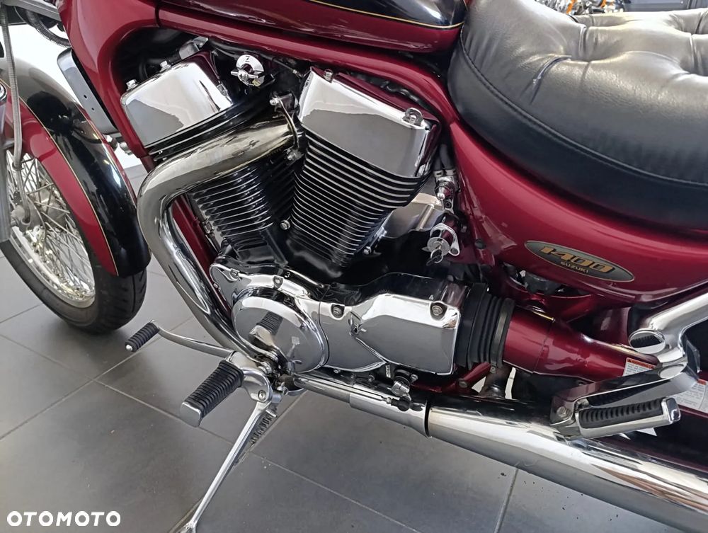 Suzuki Intruder - 14