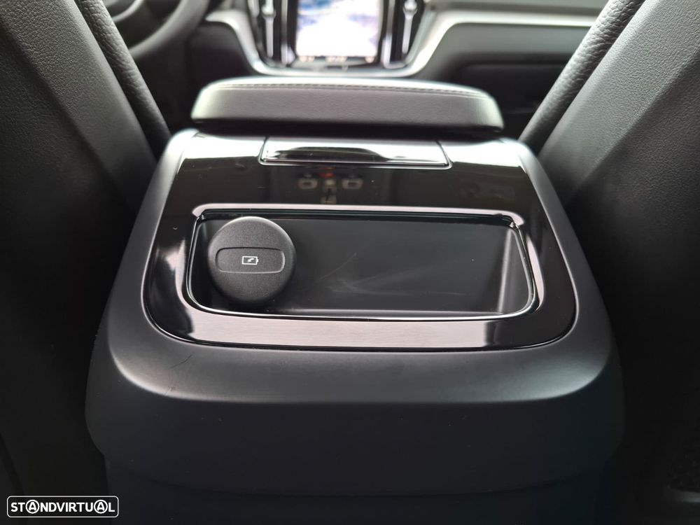 Volvo V60 2.0 T6 AWD TE Plus Bright - 42