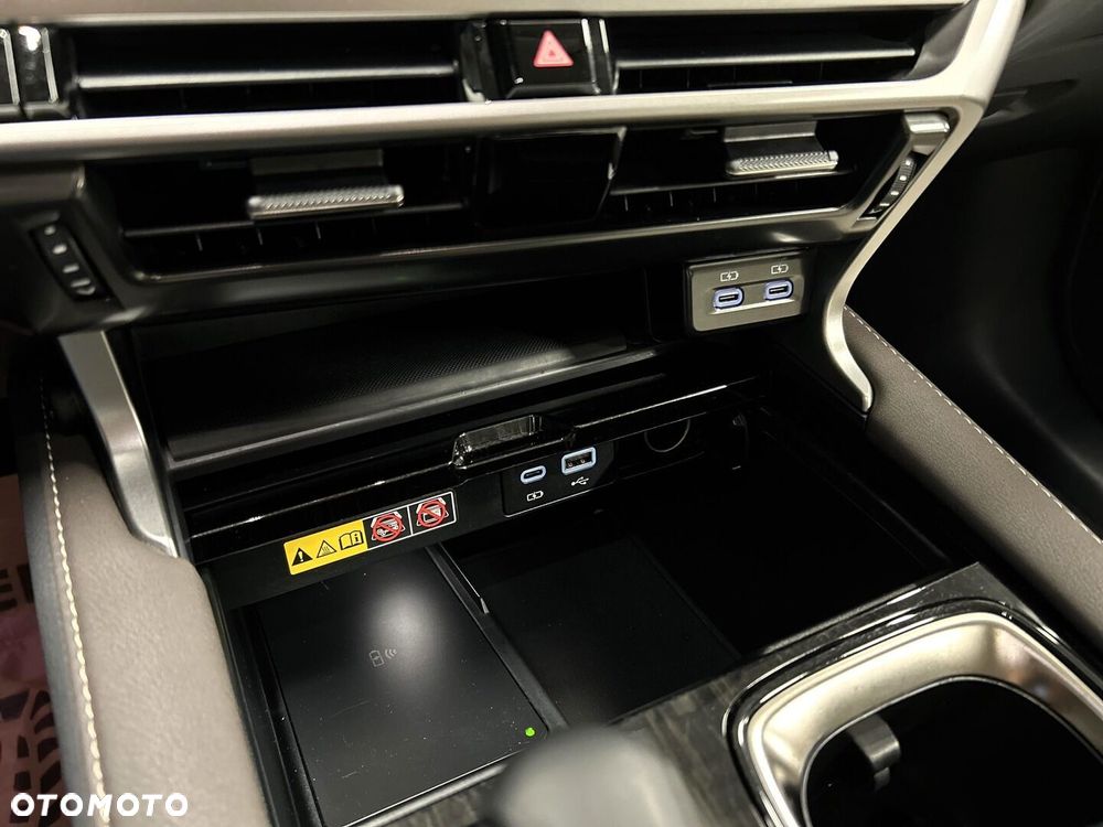 Lexus RX 350h Prestige - 24