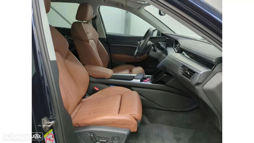 Audi Q8 e-Tron 50 quattro S line - 6