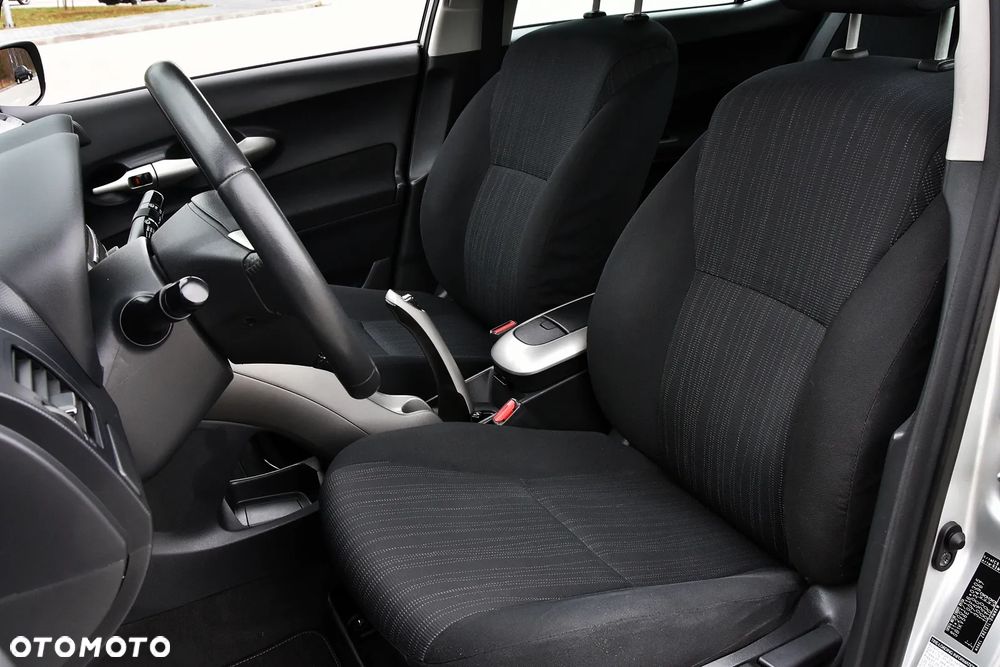 Toyota Auris 1.6 Luna - 28