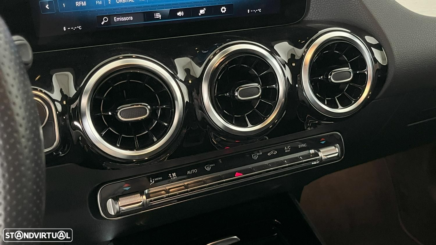 Mercedes-Benz GLA 180 d AMG Line - 9