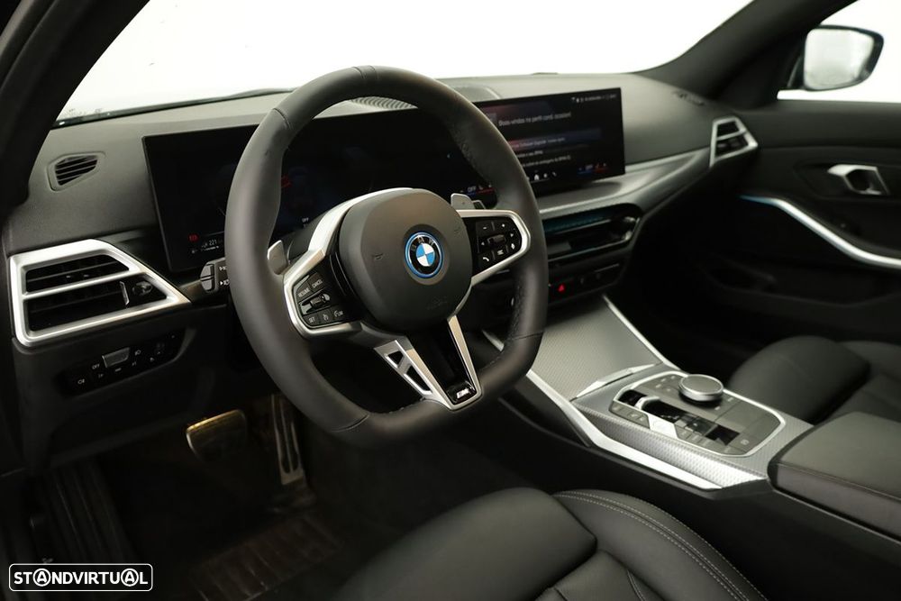 BMW 330 e Edição Desportiva M Auto - 7