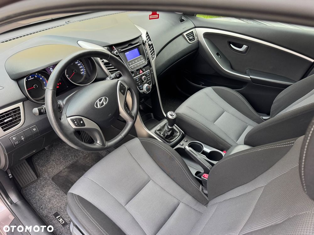 Hyundai i30 1.6 GDI Premium - 27