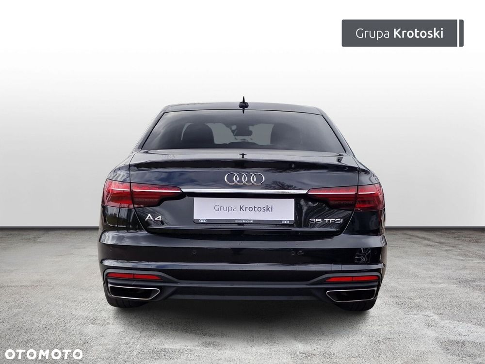 Audi A4 Limousine - 4