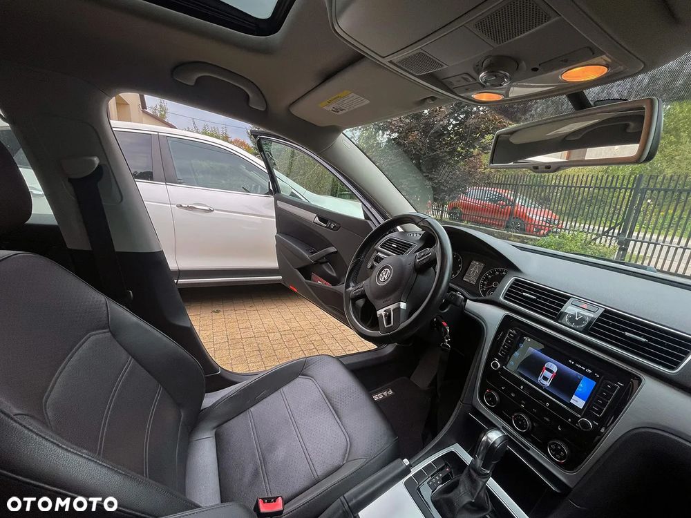 Volkswagen Passat - 16