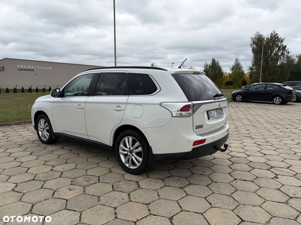 Mitsubishi Outlander 2012 photo 3