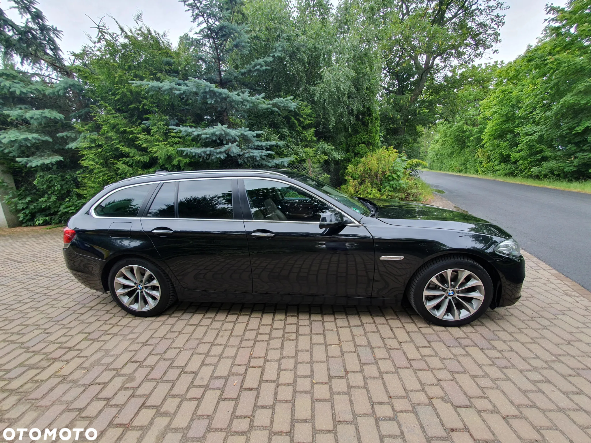 BMW Seria 5 525d Touring Luxury Line - 3
