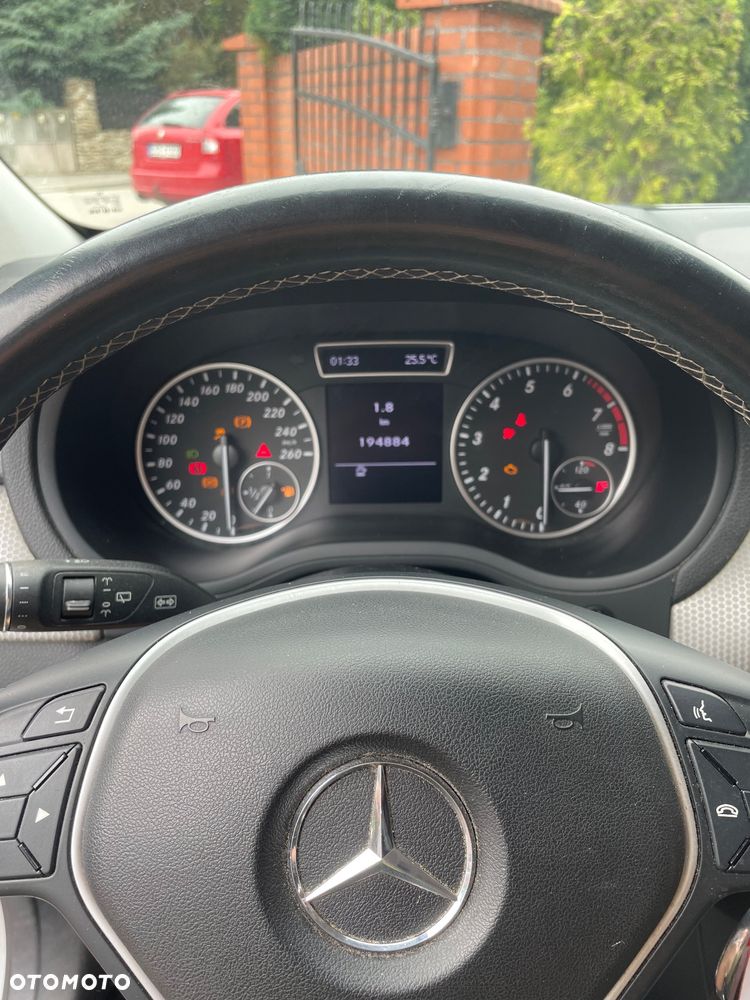 Mercedes-Benz Klasa B 180 - 10