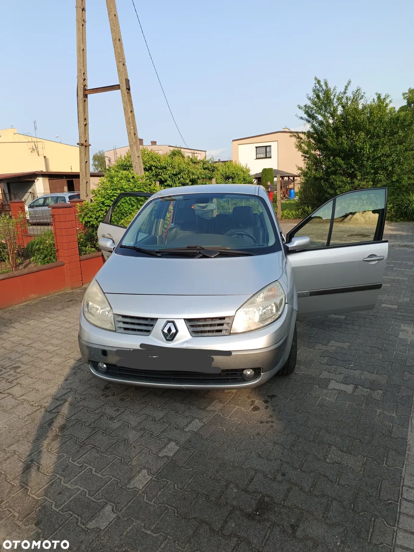 Renault Scenic 2.0 16V Emotion - 1