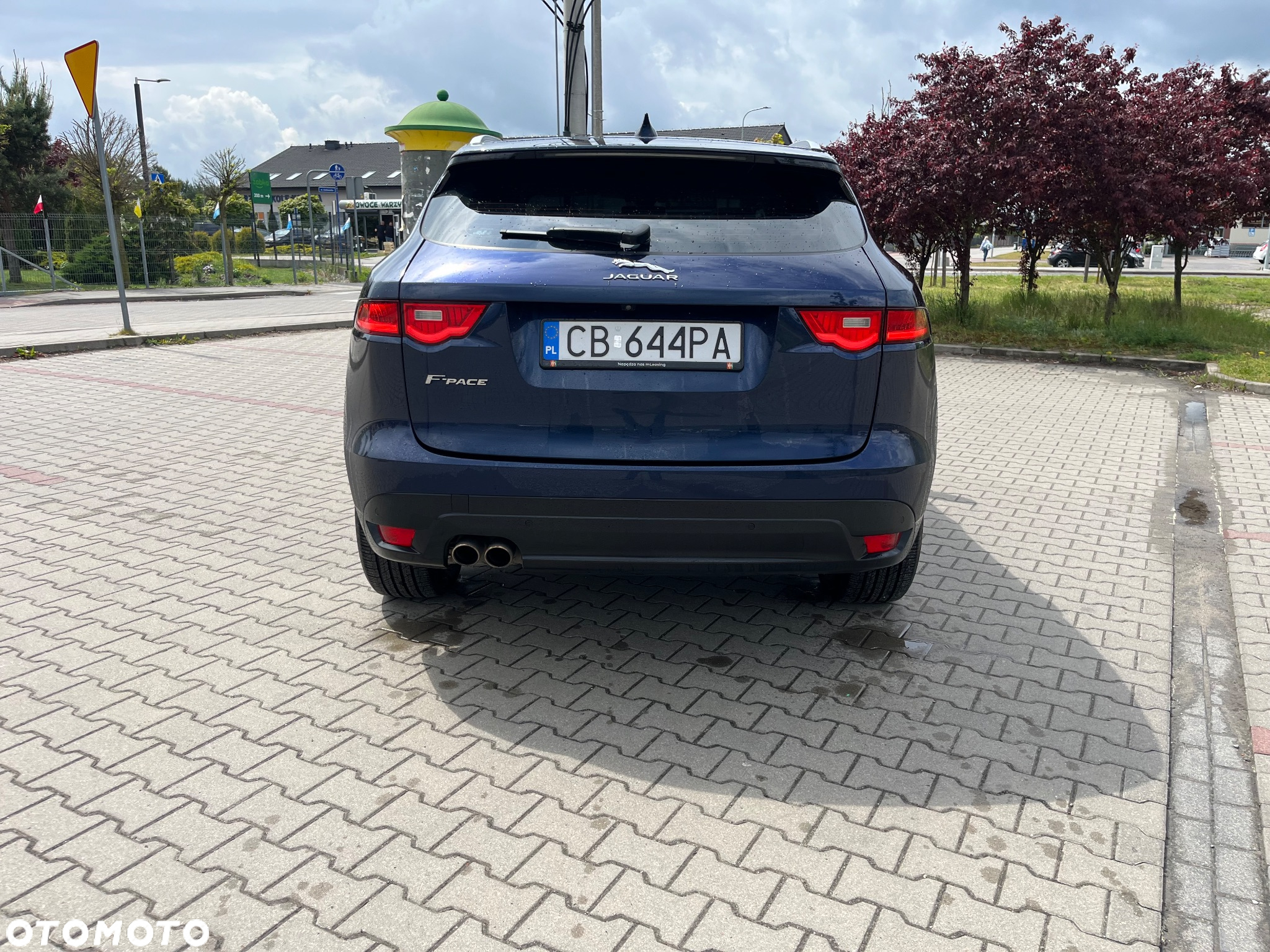 Jaguar F-Pace - 8