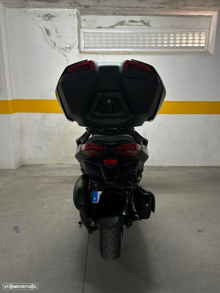 Yamaha X-Max Tech max - 5