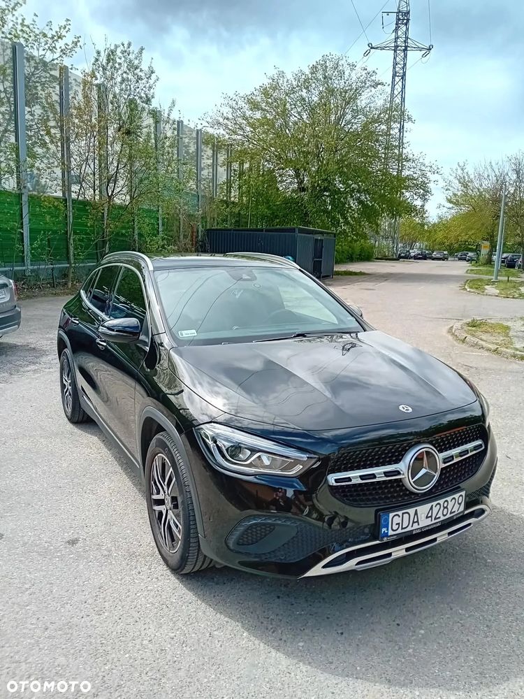 Mercedes-Benz GLA 200 - 1