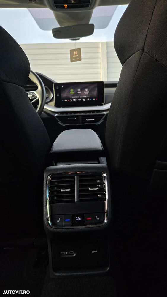 Skoda Octavia Combi Diesel 2.0 TDI DSG Ambition - 11