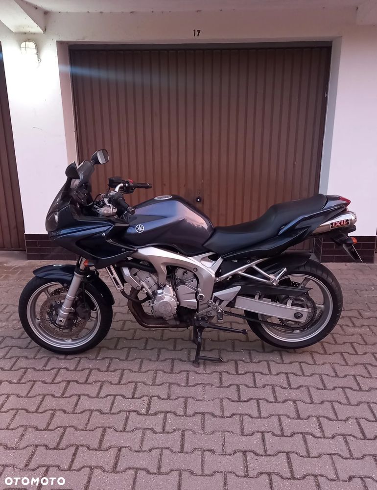 Yamaha FZ6 - 1