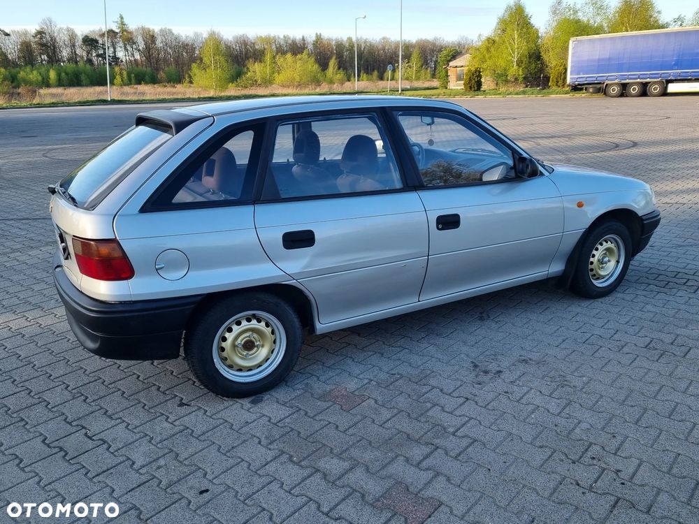Opel Astra - 17