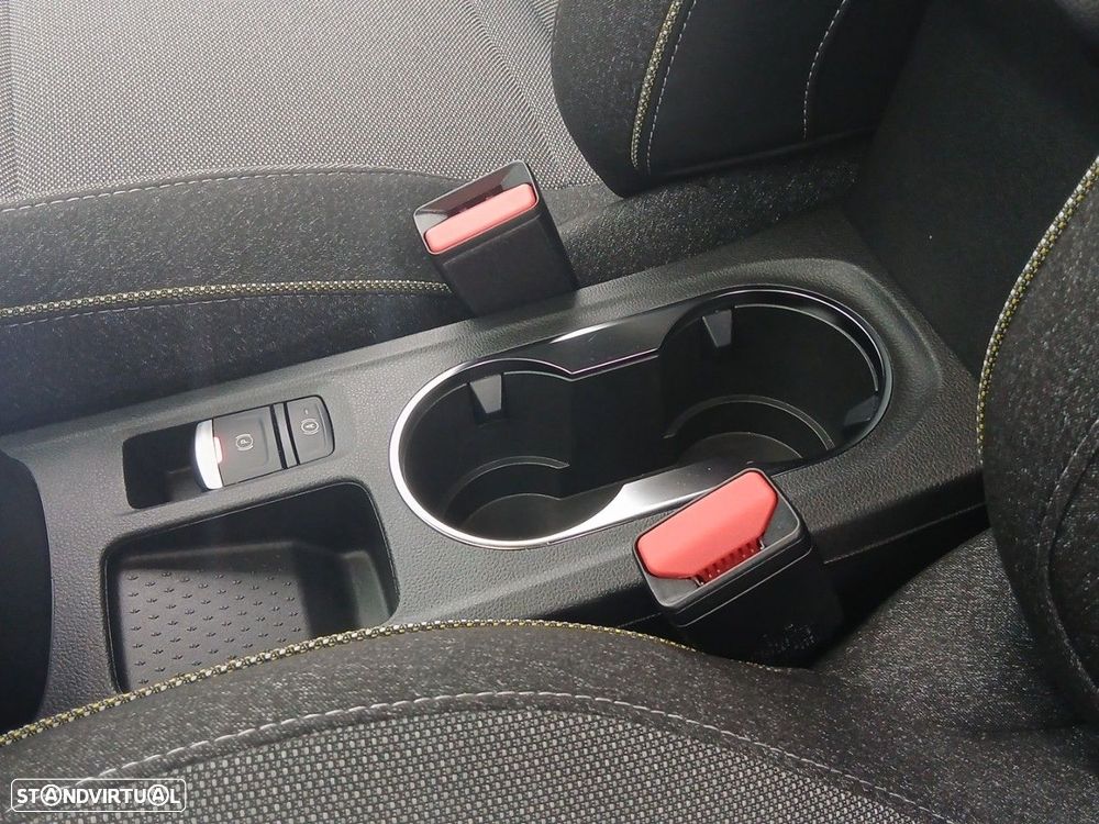 Renault Captur 1.0 TCe Techno Bi-Fuel - 16
