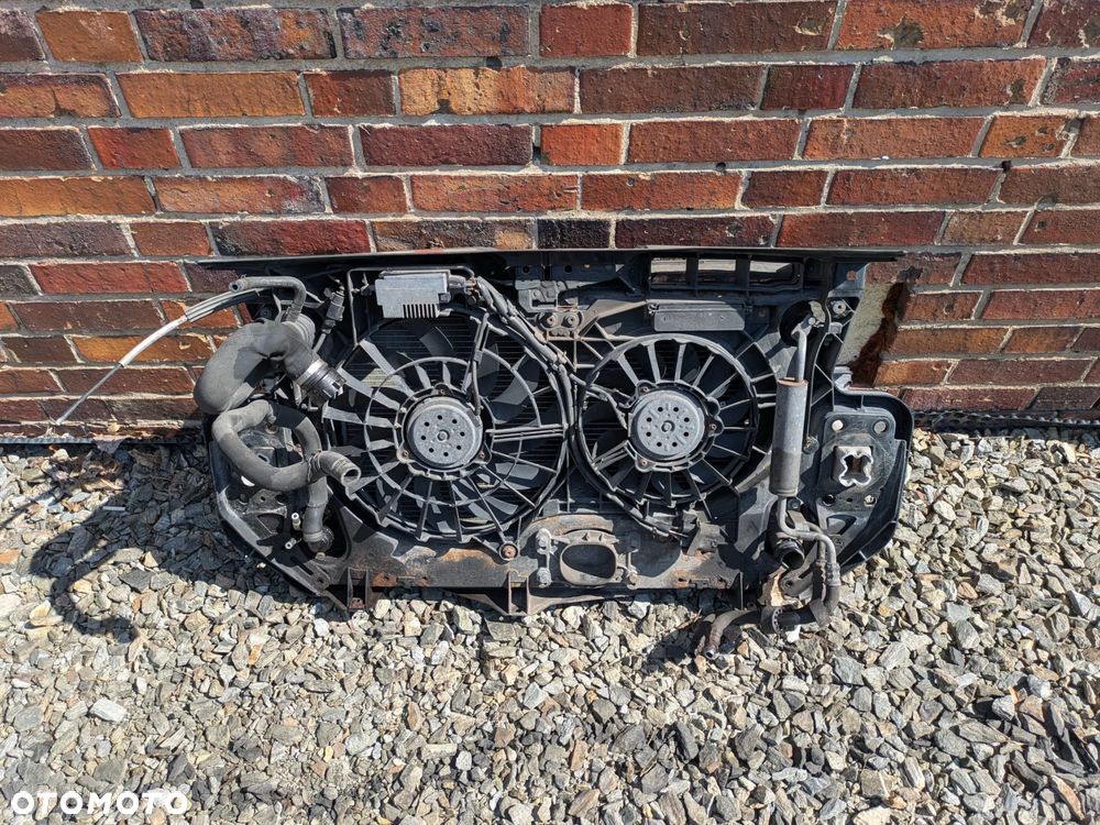 Komplet chłodnic wentylator Audi A6 C6 2.4 benzyna automat - 2
