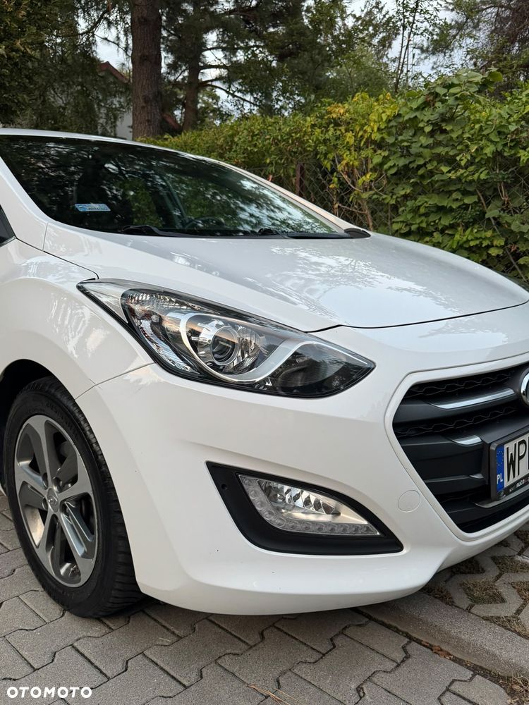 Hyundai i30 1.6 Classic + - 15