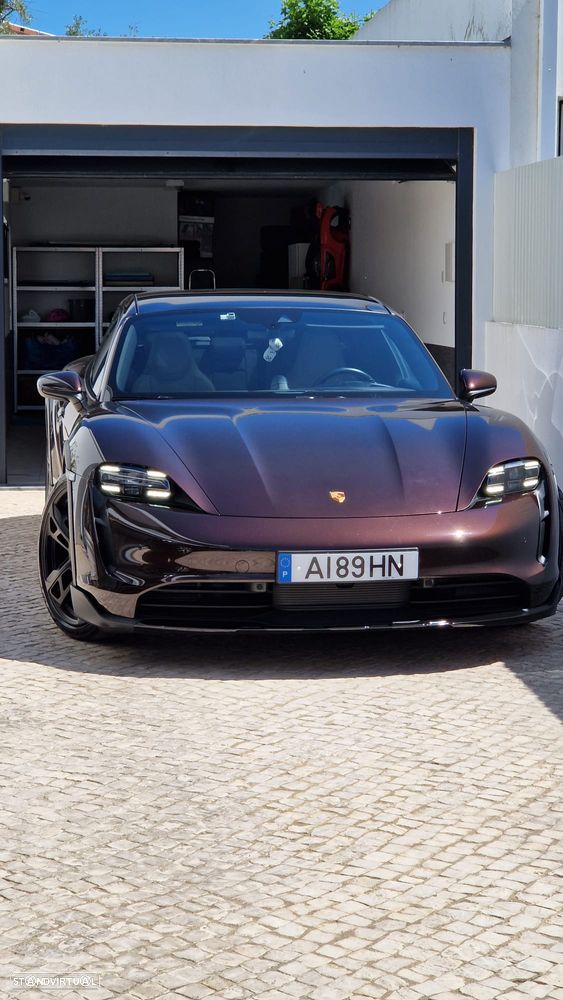 Porsche Taycan Cross Turismo 4 - 3