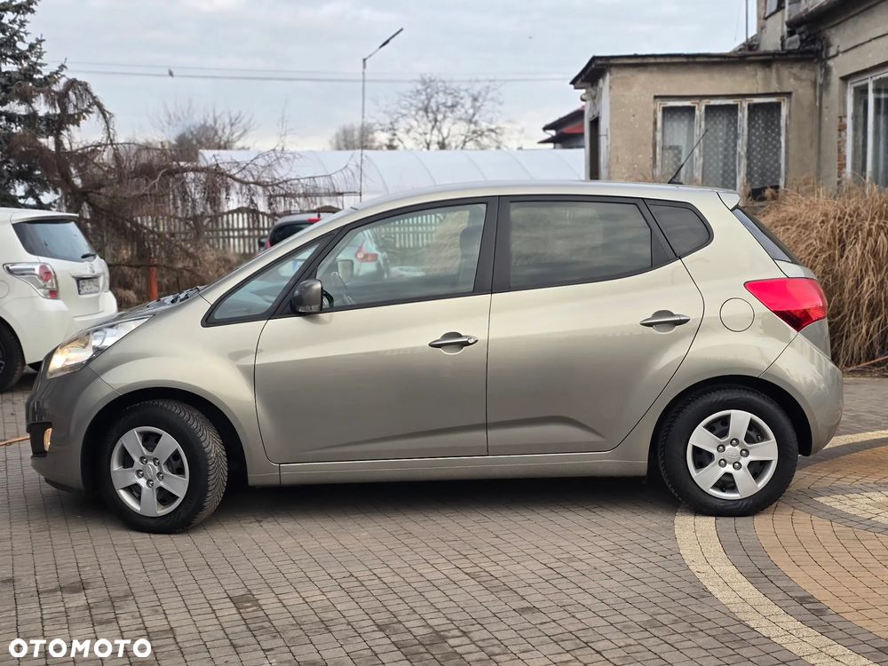 Kia Venga - 5
