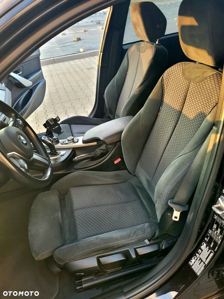 BMW Seria 3 330d M Sport - 4