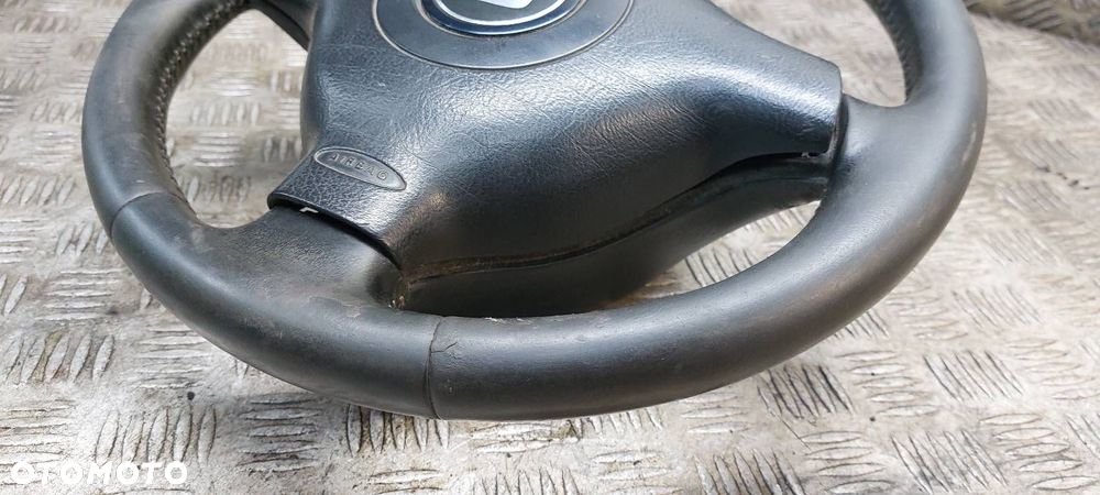 KIEROWNICA + PODUSZKA LEON I - 5