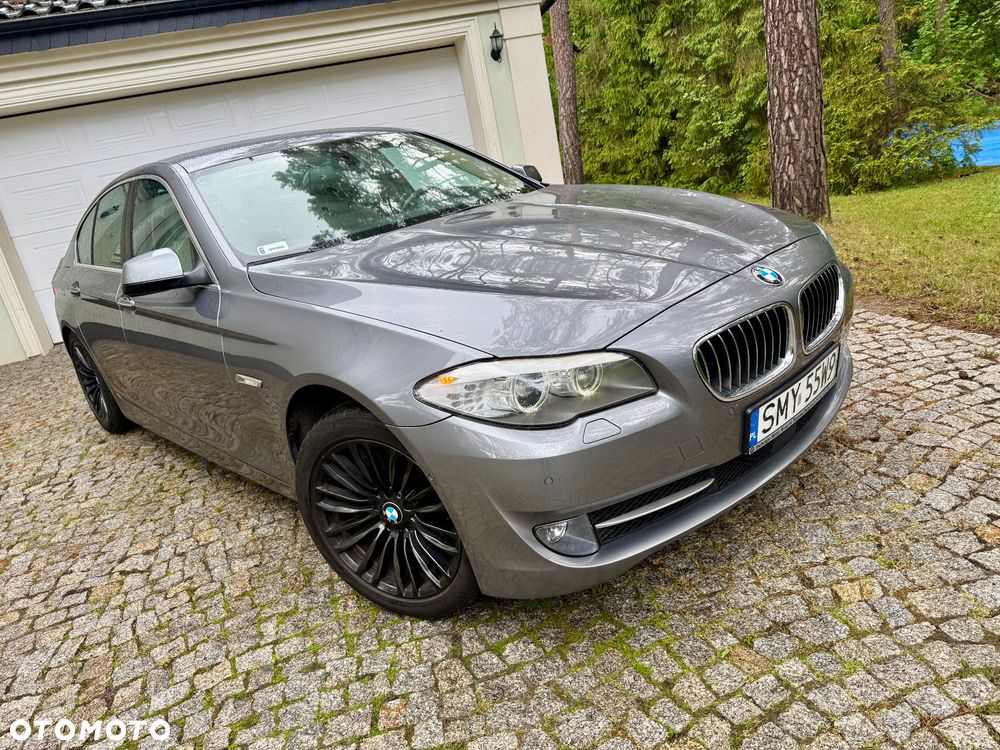 BMW Seria 5 535i xDrive Luxury Line - 11