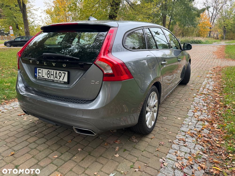 Volvo V60 2017 photo 4