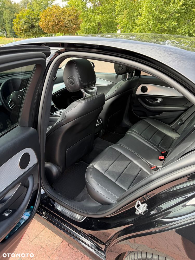Mercedes-Benz Klasa E 220 d 9G-TRONIC AMG Line - 19