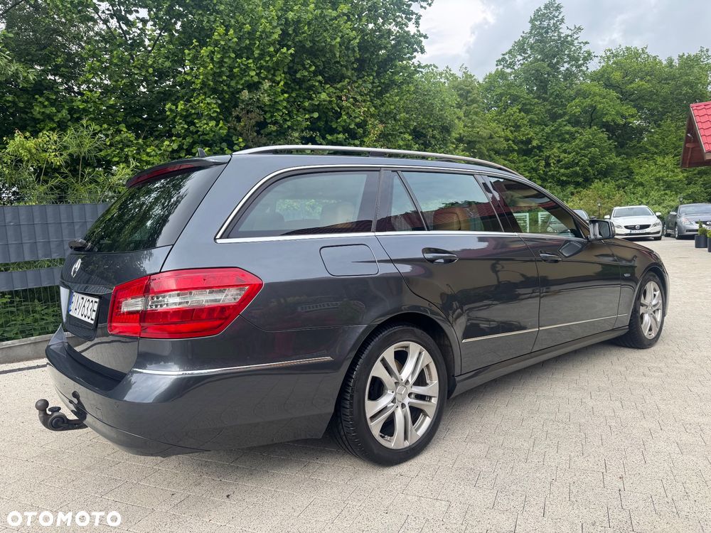 Mercedes-Benz Klasa E 220 CDI BlueEff Avantgarde - 10