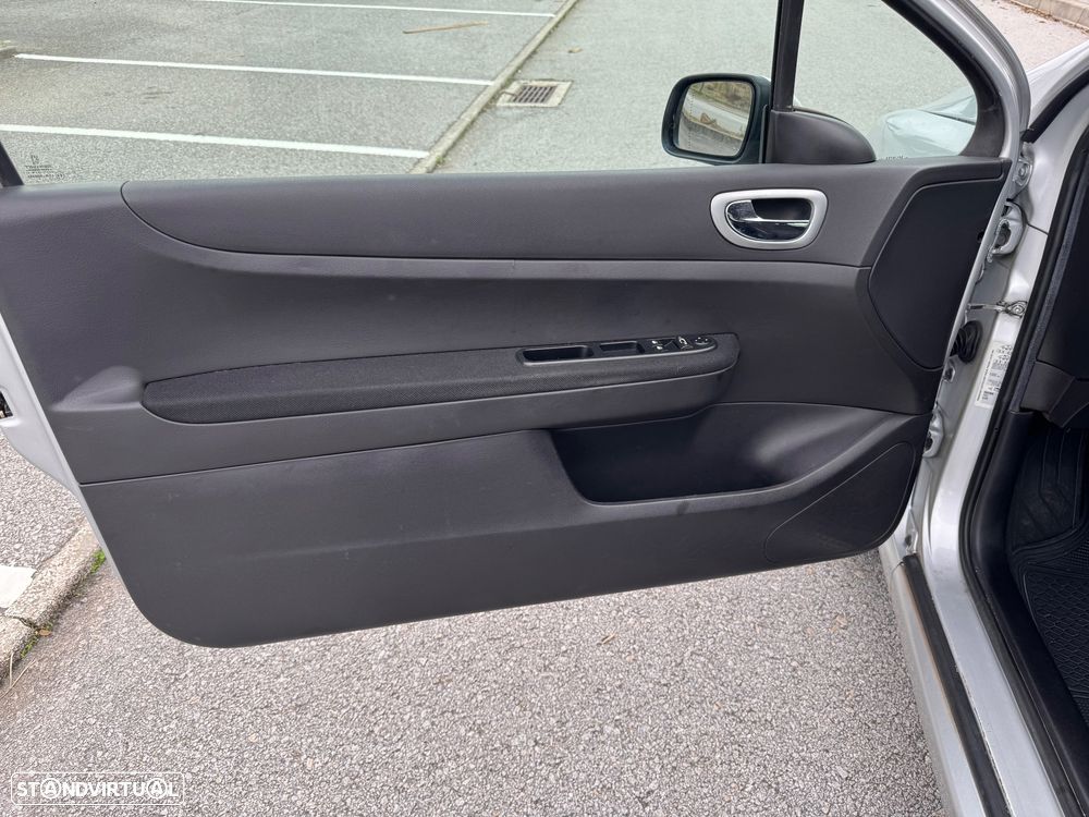 Peugeot 307 1.4 HDi XS Premium - 22