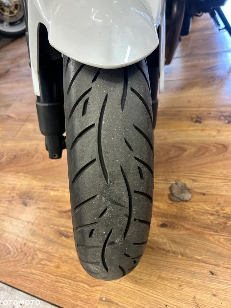 Yamaha FZ6 - 8