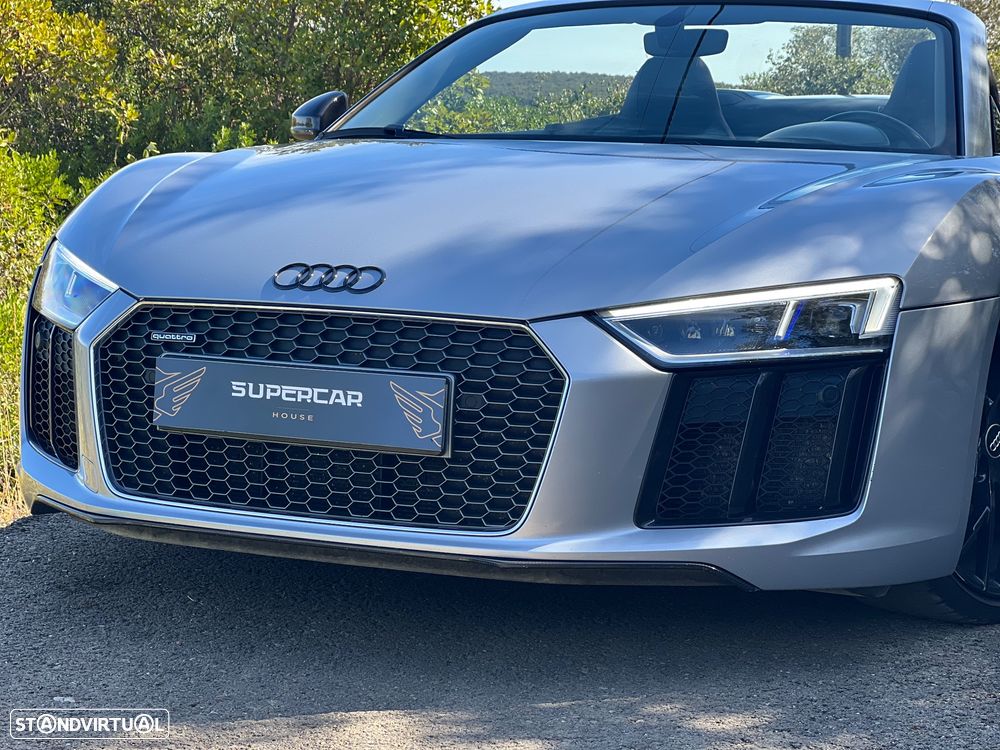 Audi R8 Spyder 5.2 FSi V10 S tronic - 11