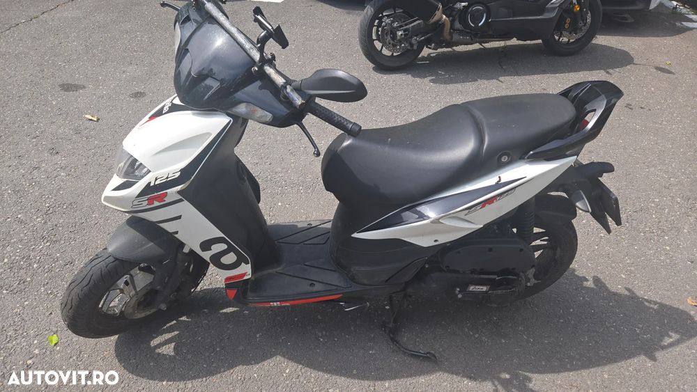 Aprilia SR Max 125 - 2