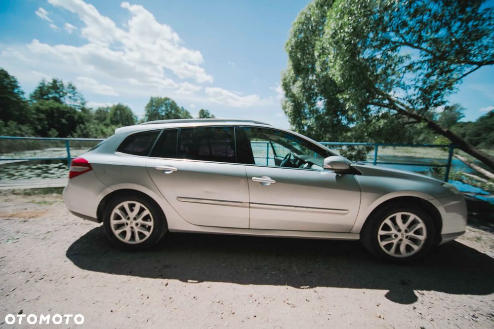 Renault Laguna dCi 110 FAP Bose Edition - 15