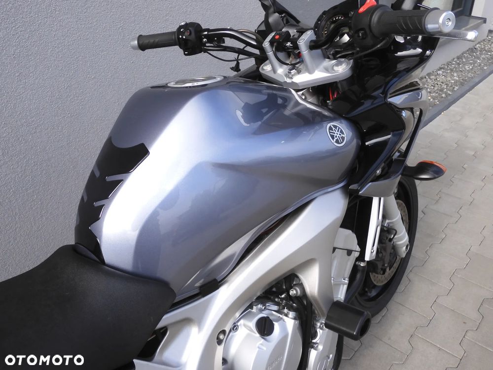 Yamaha FZ6 - 10