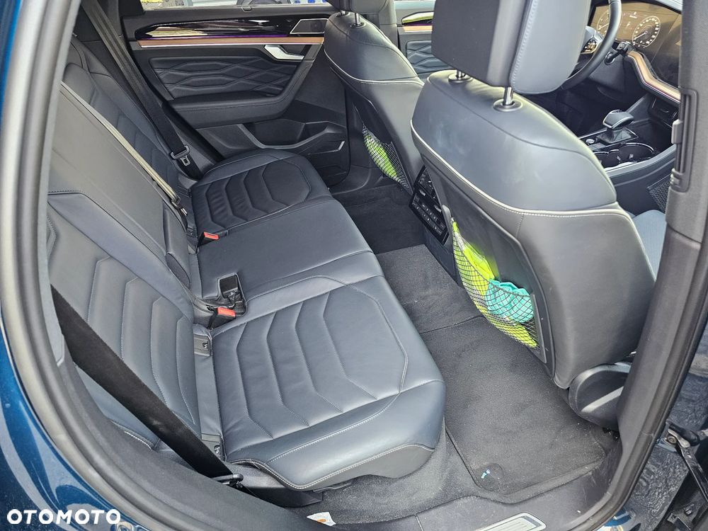 Volkswagen Touareg - 22