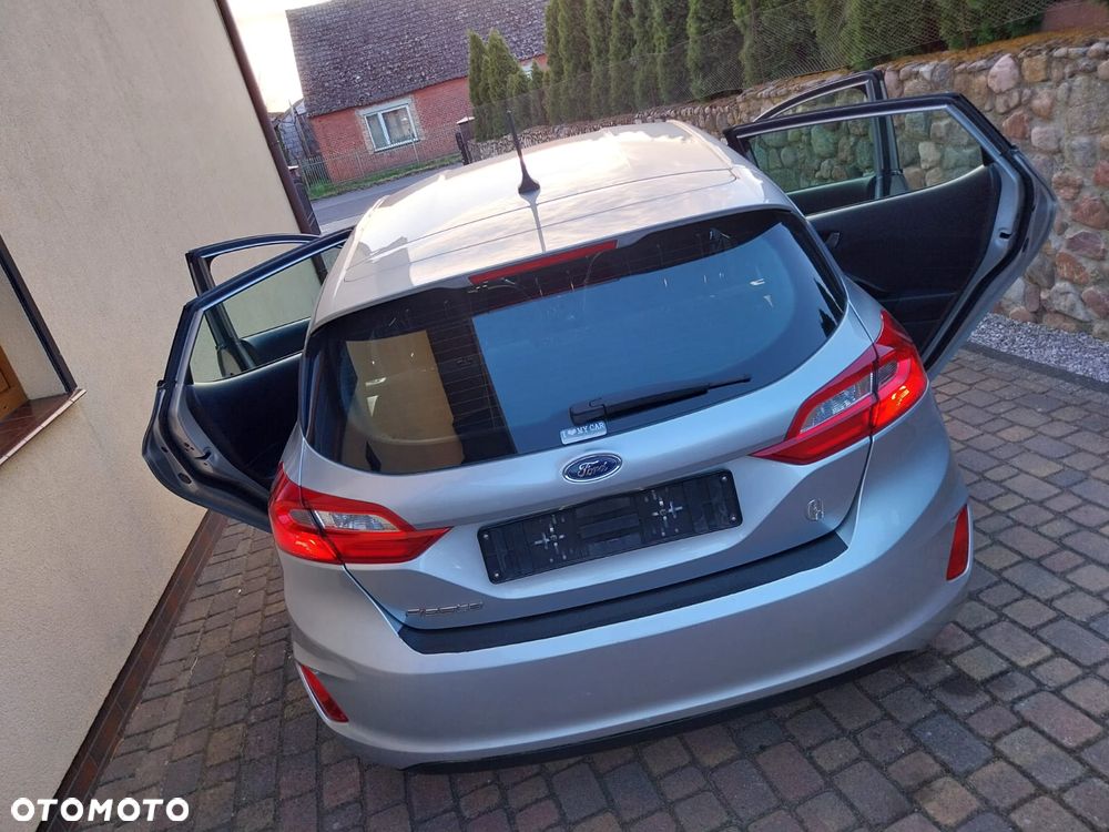 Ford Fiesta - 32