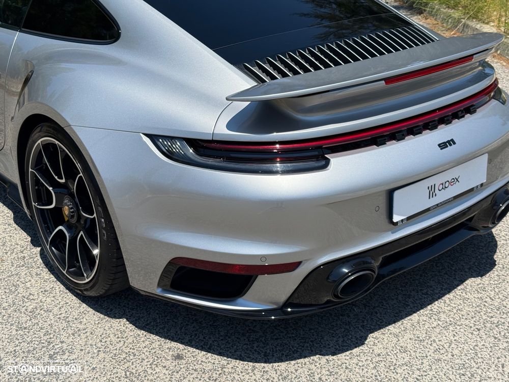 Porsche 911 (992) Turbo S - 12