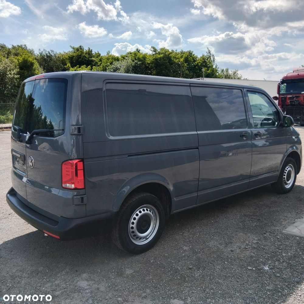 Volkswagen Transporter - 4