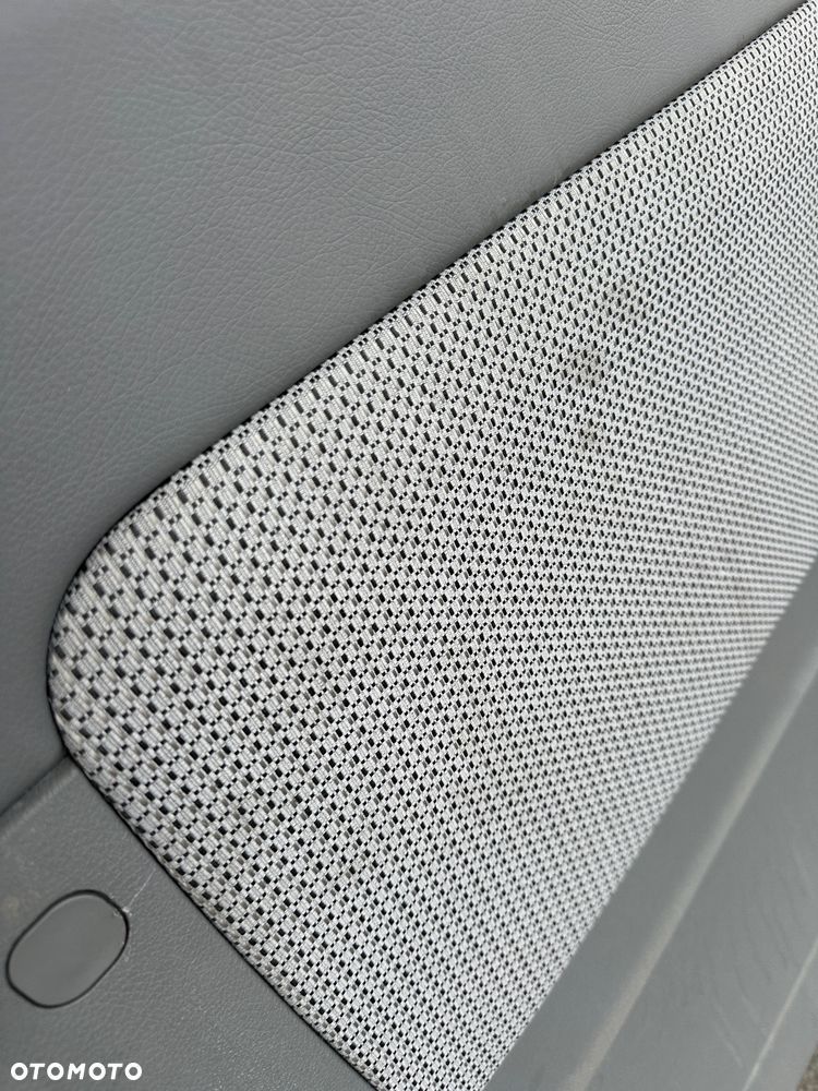 MERCEDES vito viano 639 tapicerka boczek drzwi boczki trend - 11