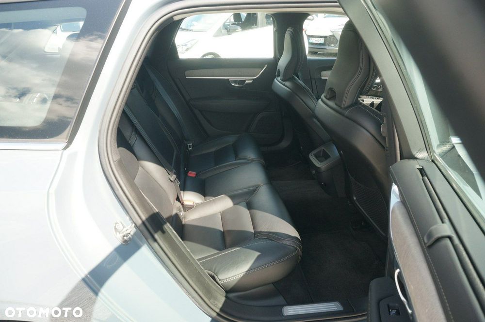 Volvo V90 D5 AWD Inscription - 32