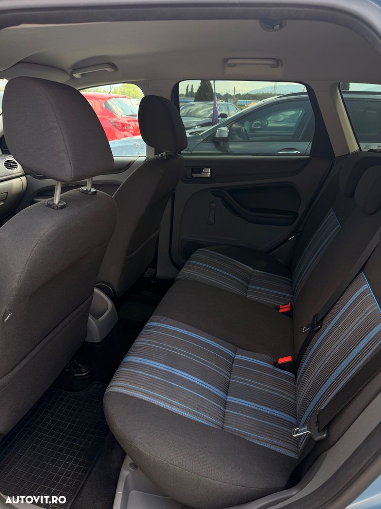 Ford Focus 1.6 TDCI DPF Titanium - 6