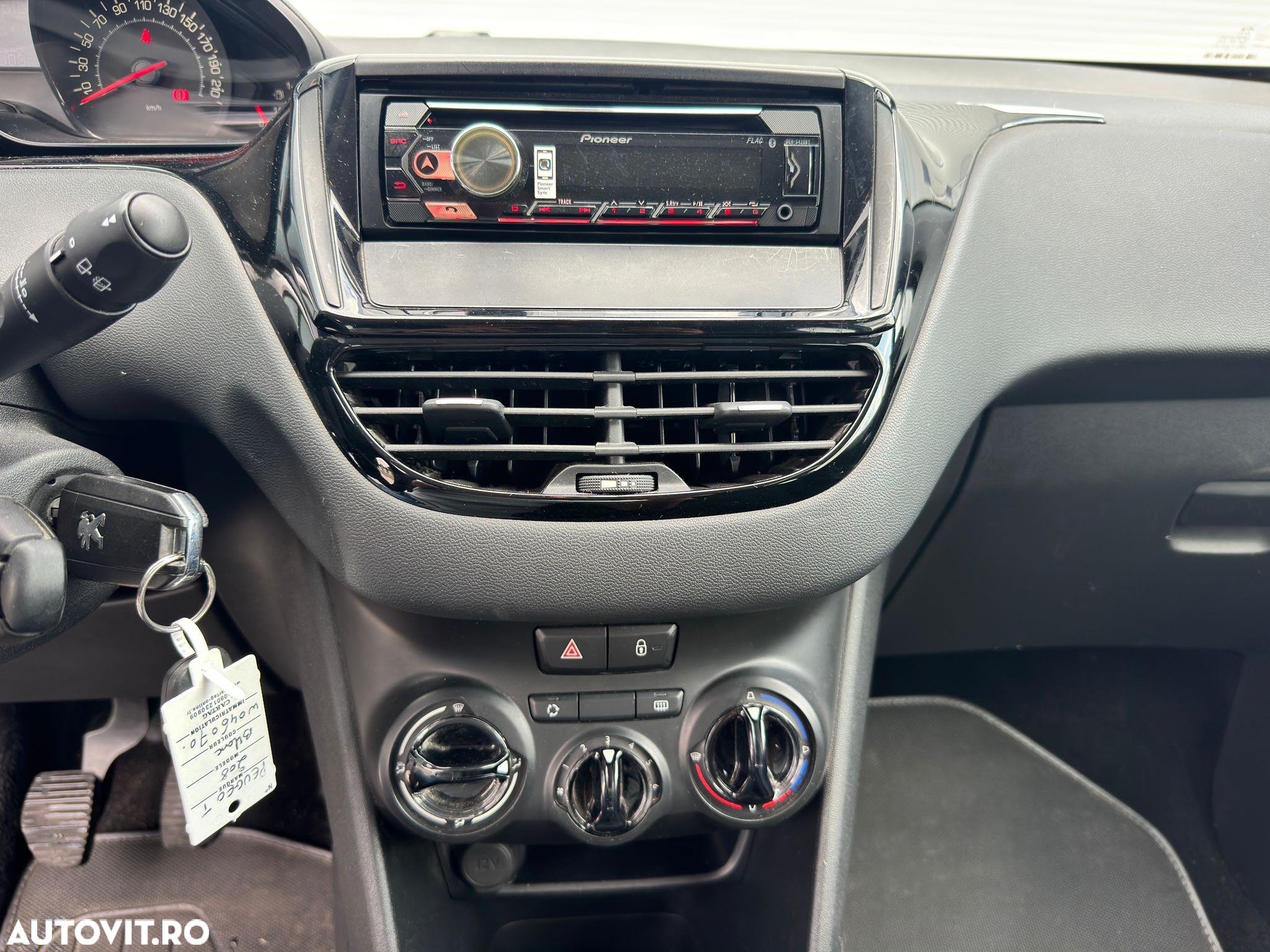 Peugeot 208 1.0 L PureTech Access - 11